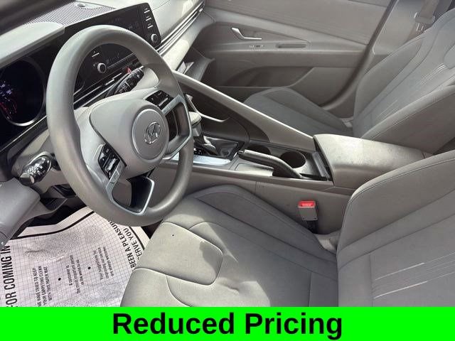 Used 2023 Hyundai Elantra SEL image 11