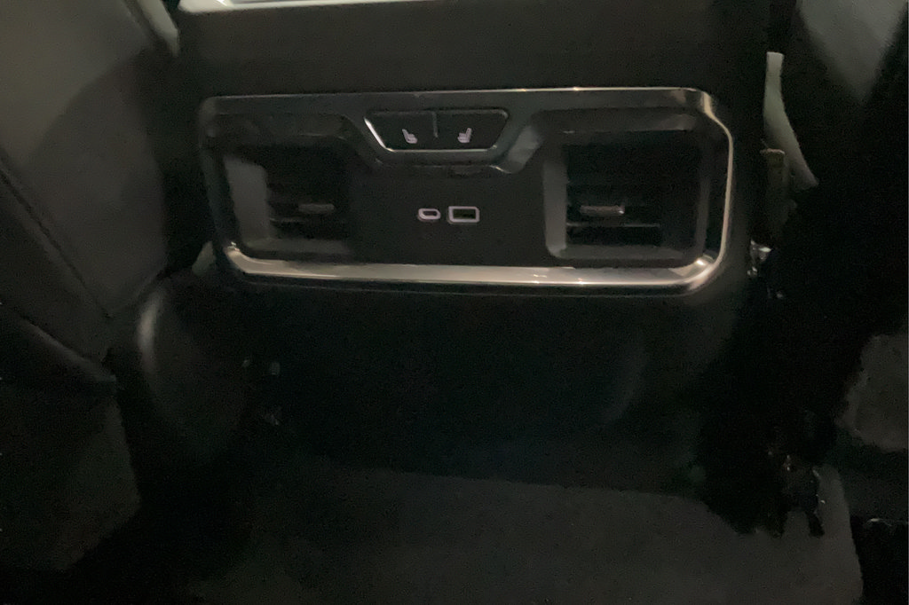 Certified 2022 Chevrolet Silverado 1500 LTZ w/ LTZ Convenience Package II AWD/4WD image 22