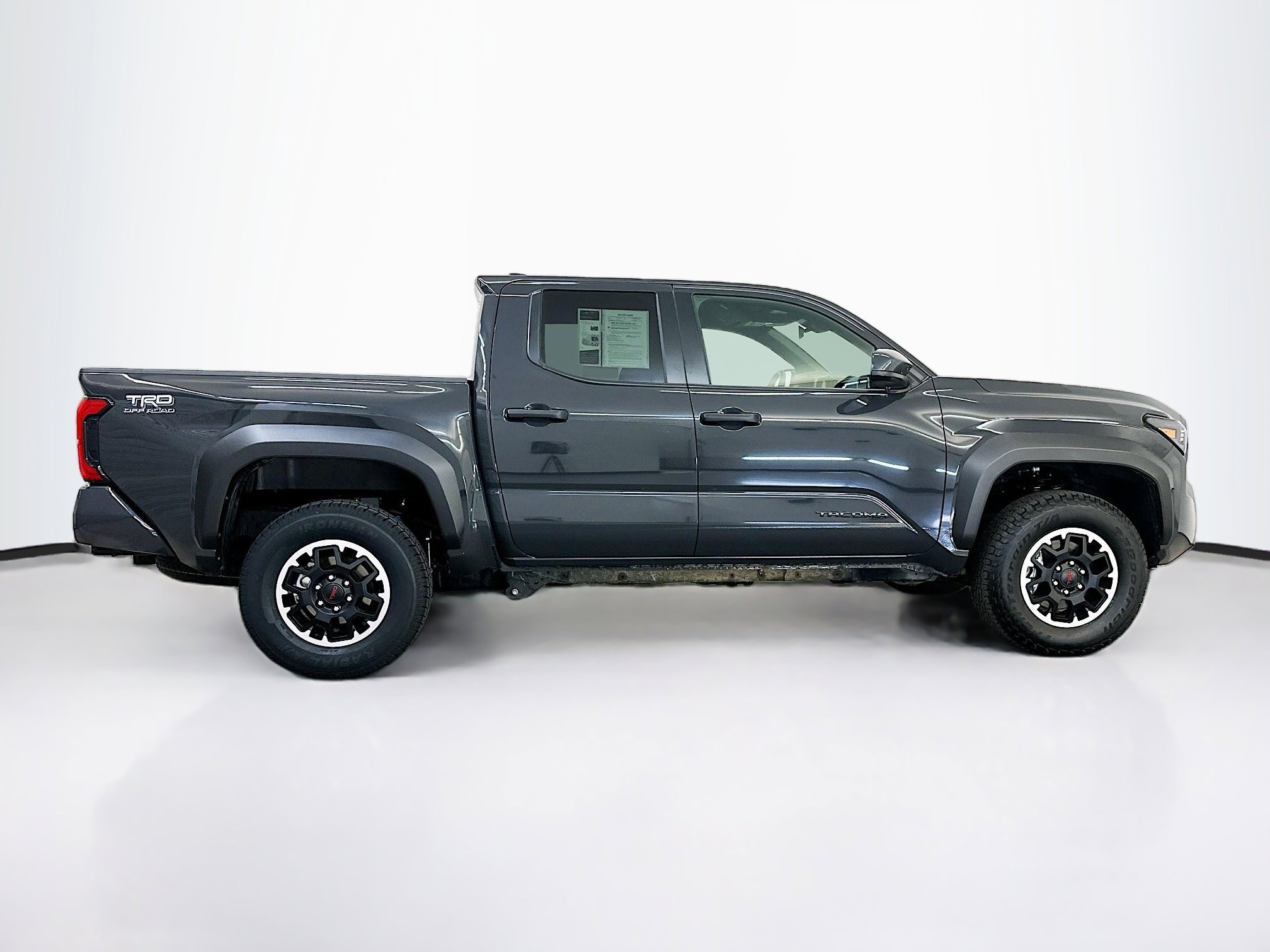 Used 2025 Toyota Tacoma TRD Off-Road image 10