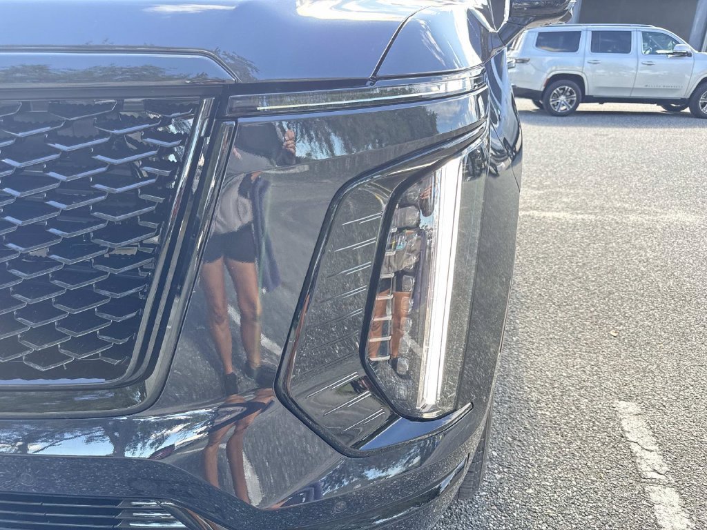 New 2026 Cadillac Escalade ESV Sport w/ LPO, Floor Liner Package RWD image 9