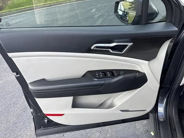 Certified 2023 Kia Sportage EX AWD/4WD image 8