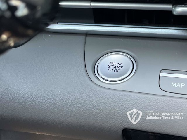 Certified 2025 Hyundai Elantra SEL FWD image 37