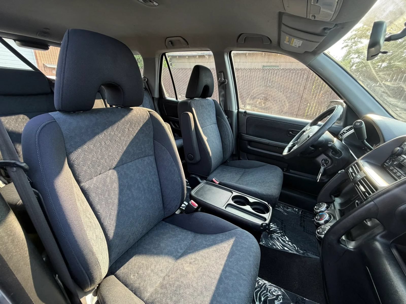 Used 2005 Honda CR-V LX image 22