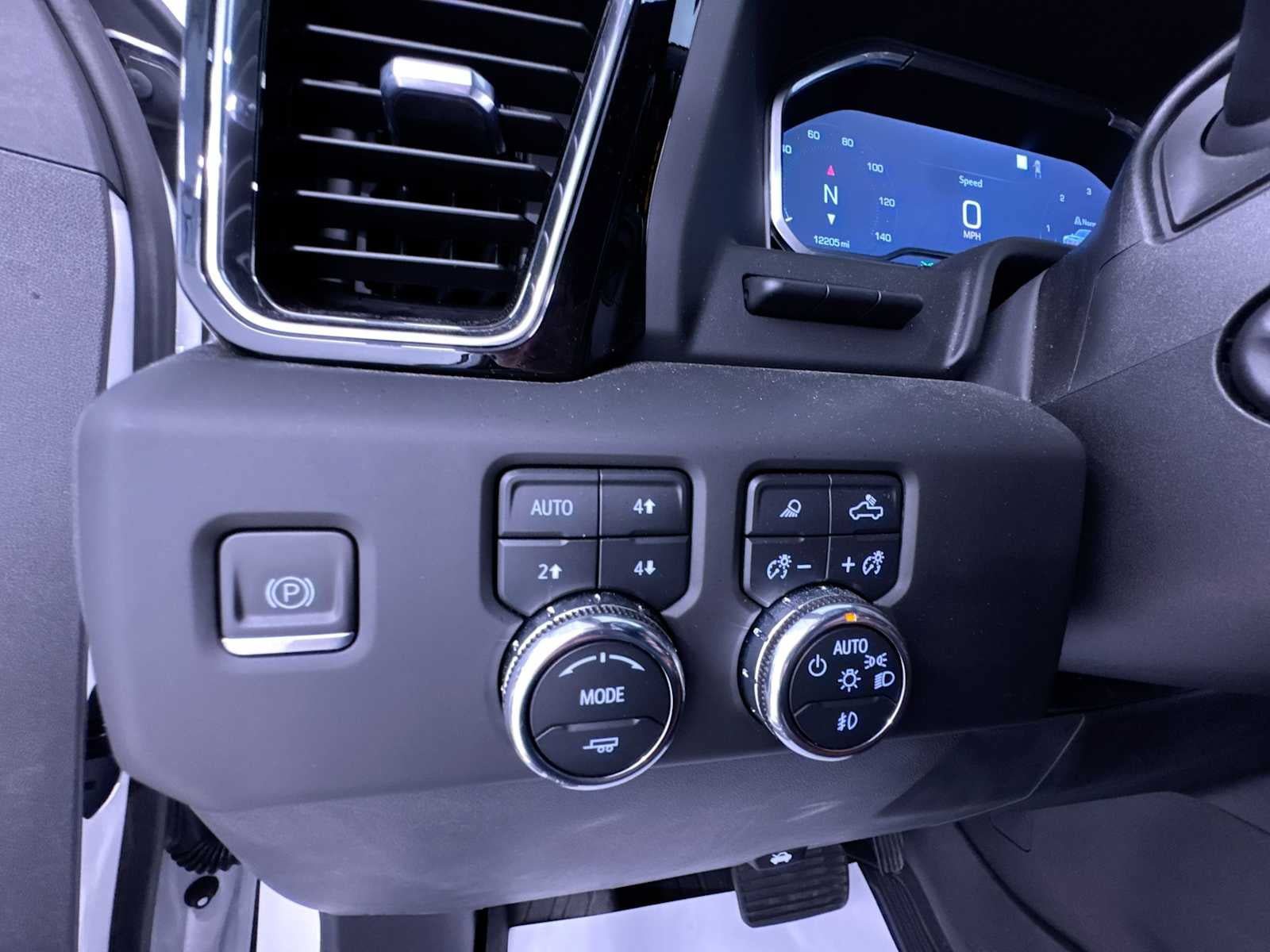 Used 2023 GMC Sierra 1500 Denali Ultimate AWD/4WD image 16