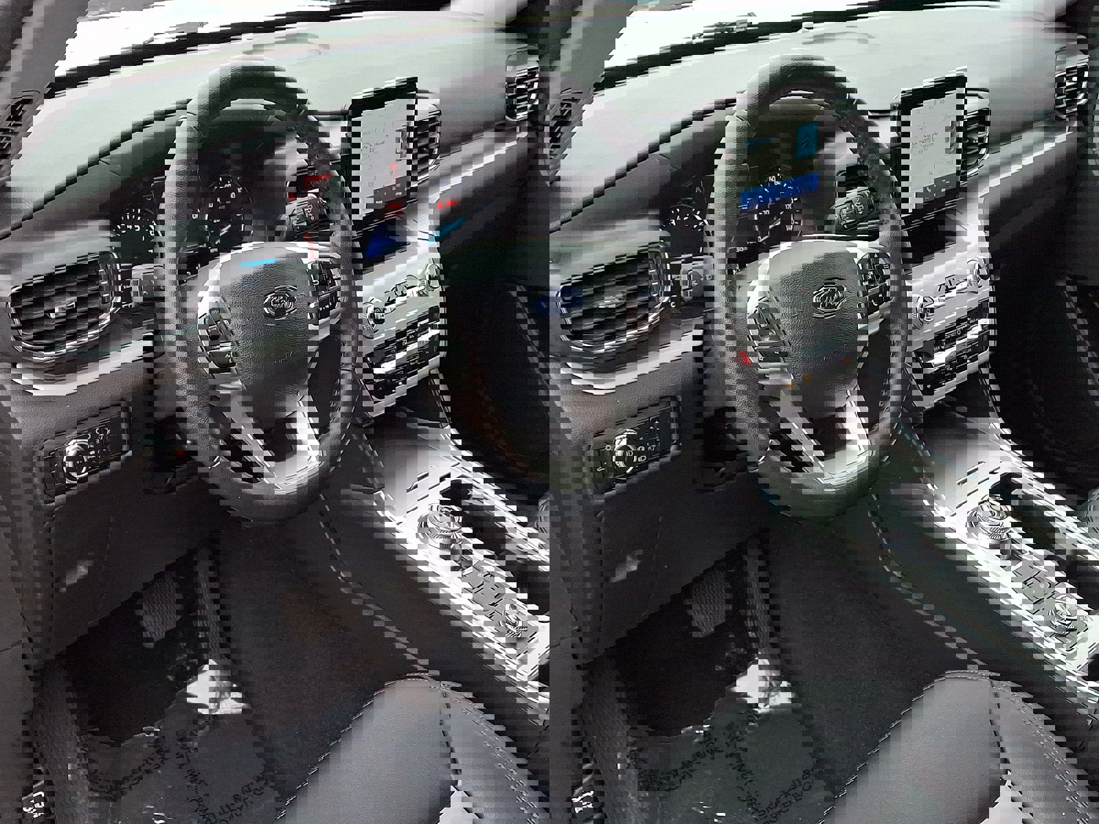 Used 2023 Ford Explorer XLT w/ Equipment Group 202A image 12