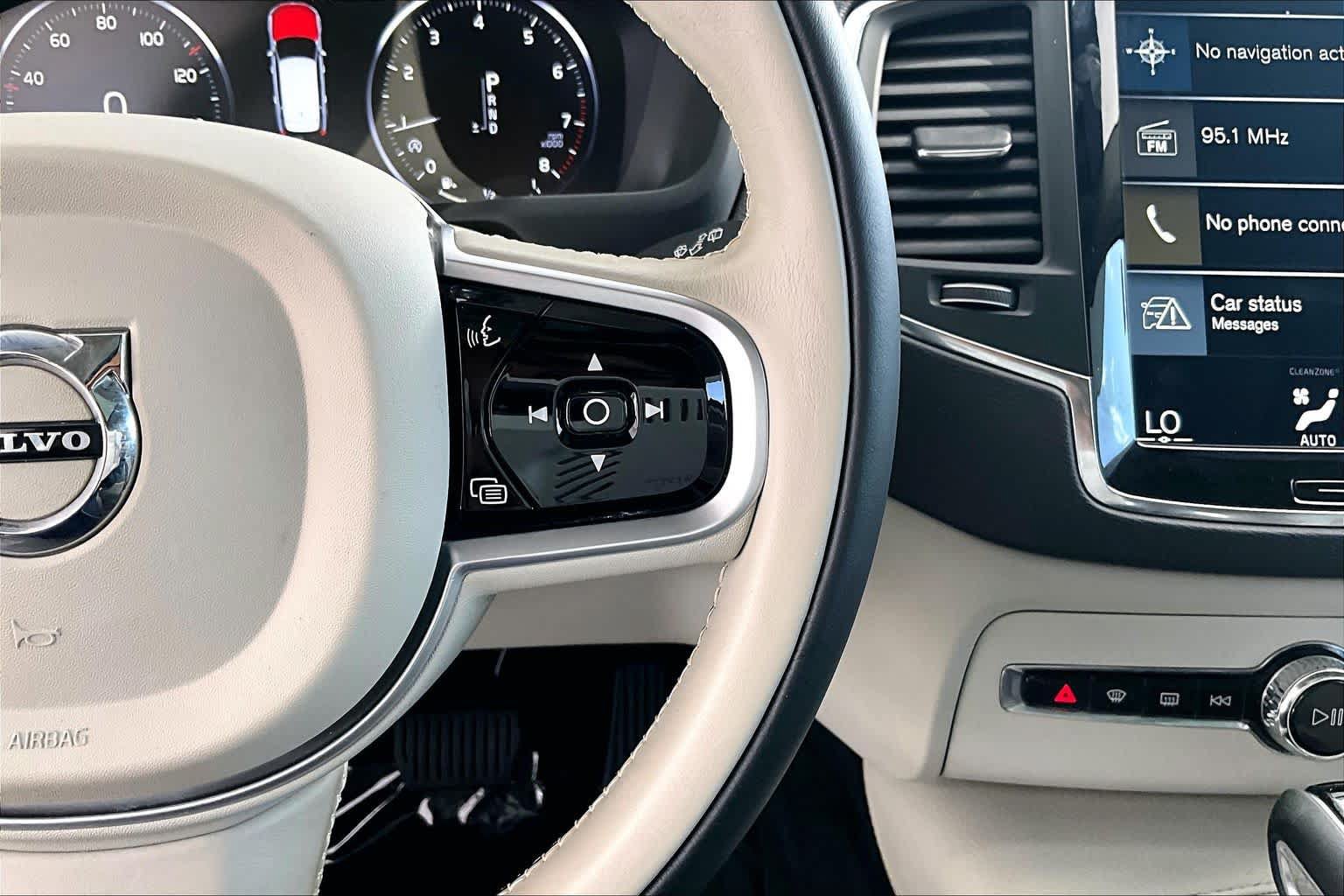 Used 2021 Volvo XC90 T5 Momentum w/ Protection Package Premier FWD image 25