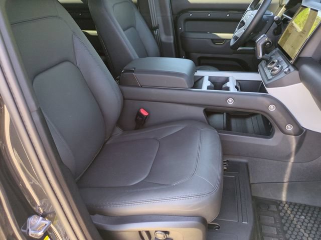 Used 2026 Land Rover Defender 110 X-Dynamic SE AWD/4WD image 18