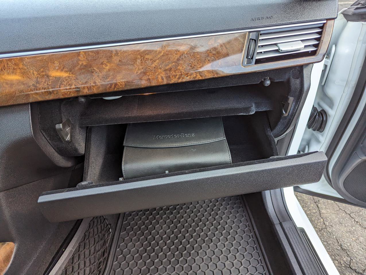 Used 2013 Mercedes-Benz E 350 4MATIC Sedan image 35