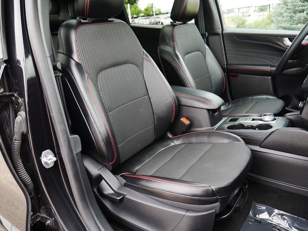 Used 2024 Ford Escape ST-Line w/ Tech Pack #1 AWD/4WD image 59