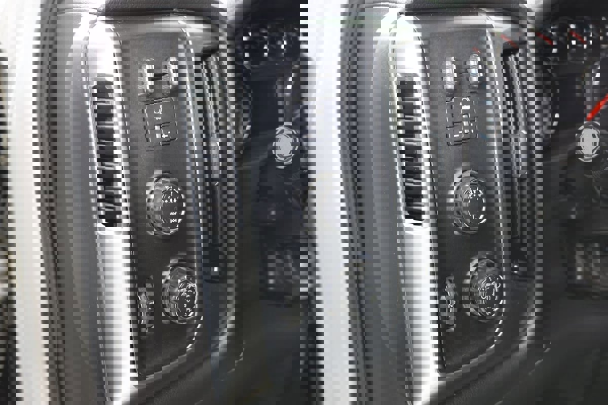 Used 2016 Chevrolet Silverado 2500 LT w/ LT Convenience Package image 17