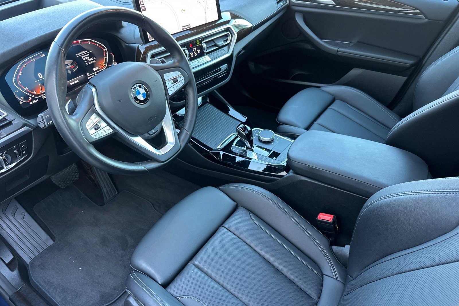 Used 2024 BMW X3 xDrive30i w/ Premium Package image 11