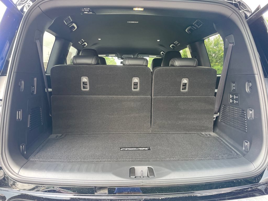 Used 2026 Nissan Armada PRO-4X AWD/4WD image 10