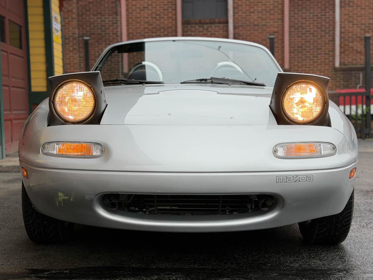 Used 1991 MAZDA MX-5 Miata RWD image 21