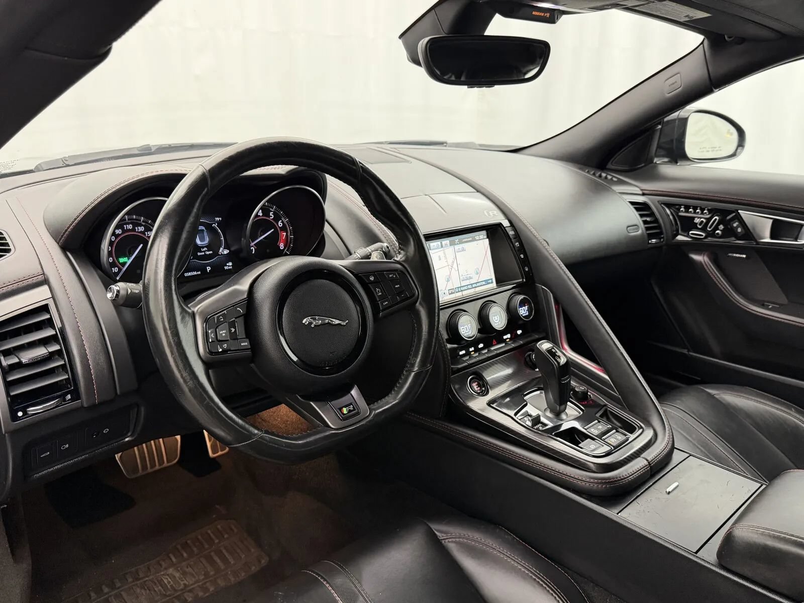 Used 2016 Jaguar F-TYPE R AWD/4WD image 9