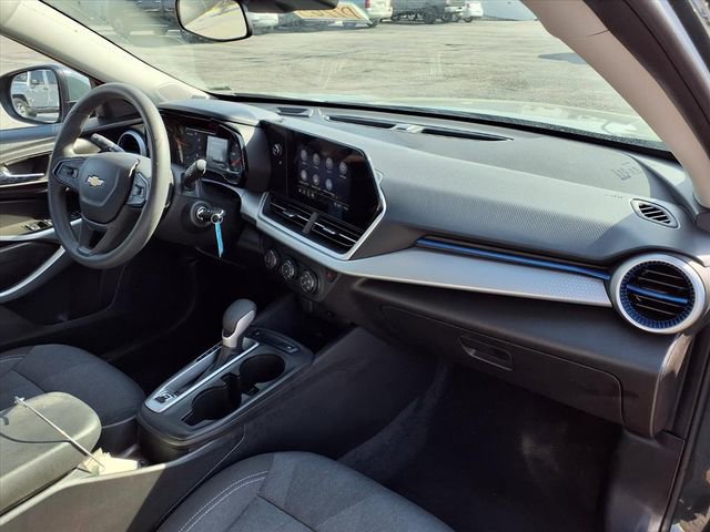 Used 2025 Chevrolet Trax LS w/ LS Convenience Package FWD image 81