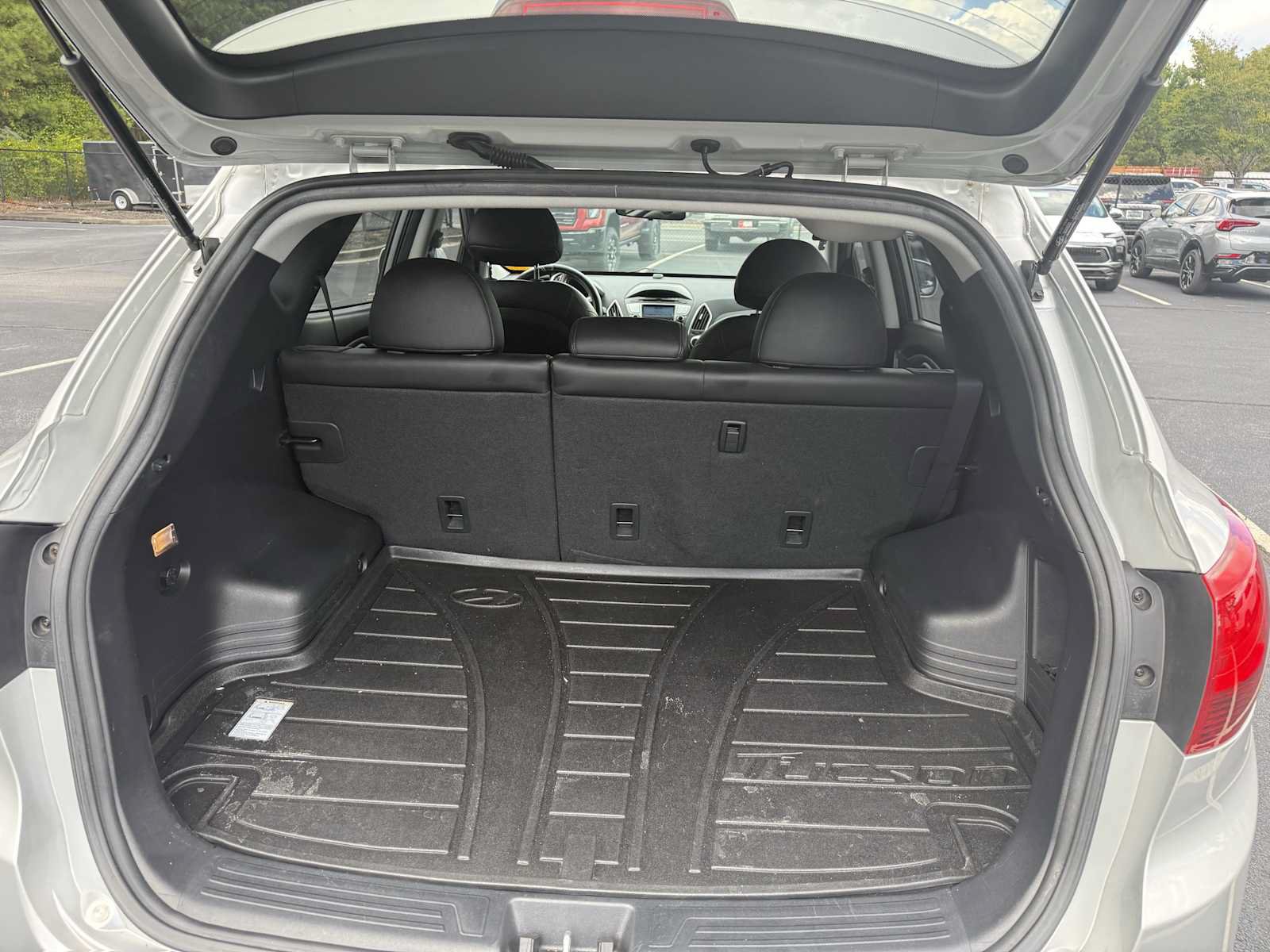 Used 2011 Hyundai Tucson GLS FWD image 7