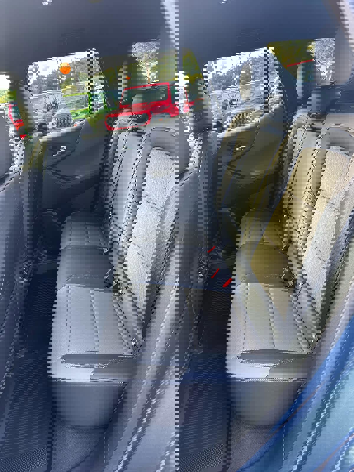 New 2026 Chevrolet Equinox LT w/ Convenience Package II image 11