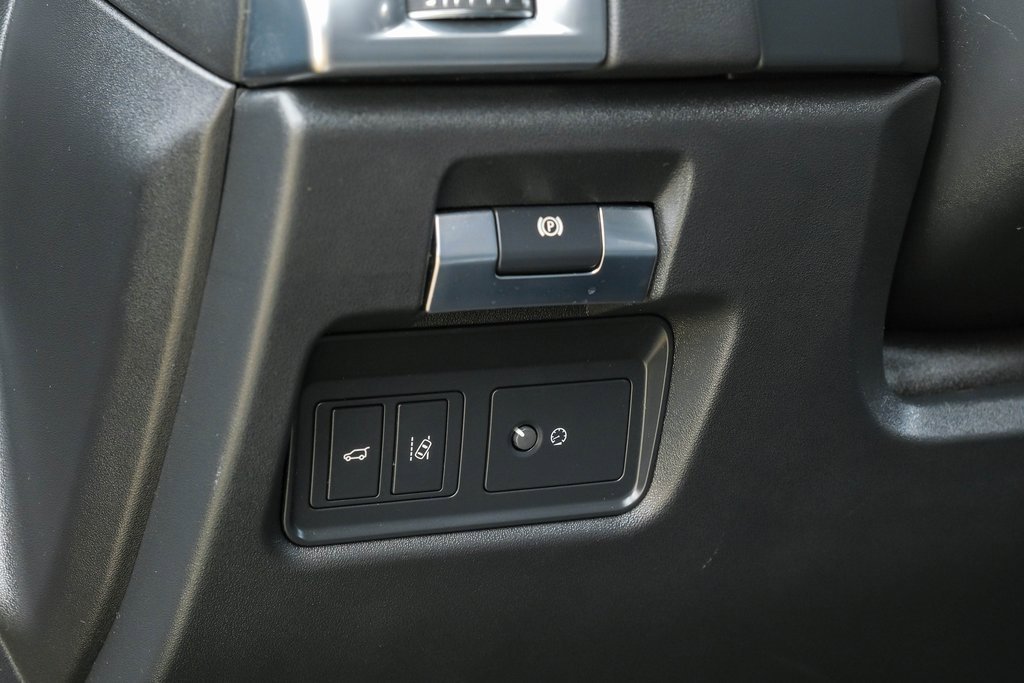 Used 2020 Jaguar E-PACE image 39