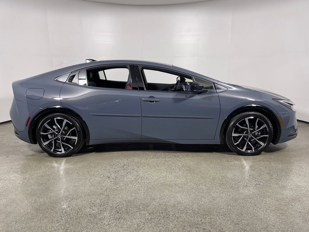 New 2026 Toyota Prius Plug-In Hybrid image 2