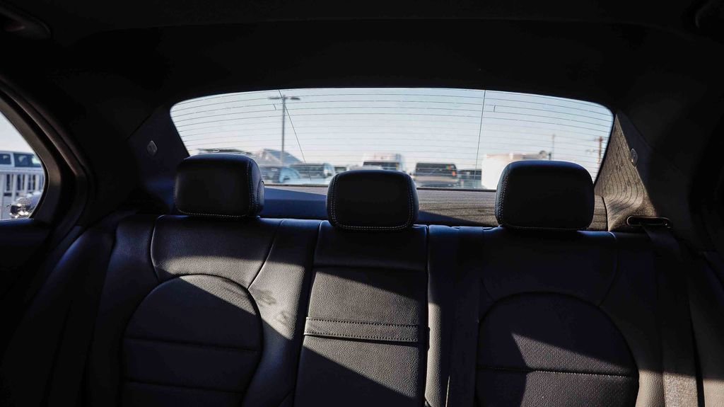 Used 2019 Mercedes-Benz C 300 Sedan image 27