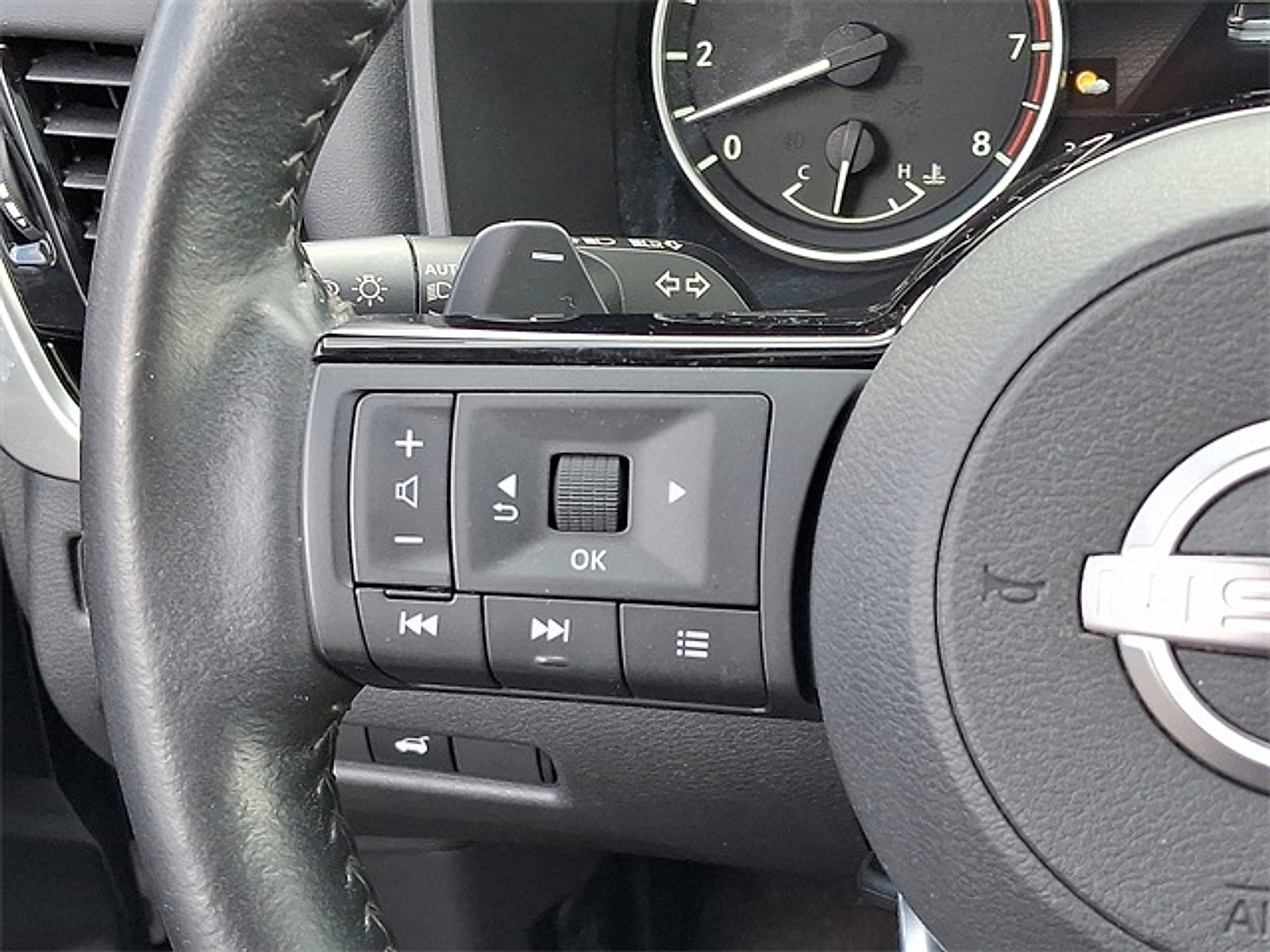 Certified 2022 Nissan Rogue SL w/ SL Premium Package image 23