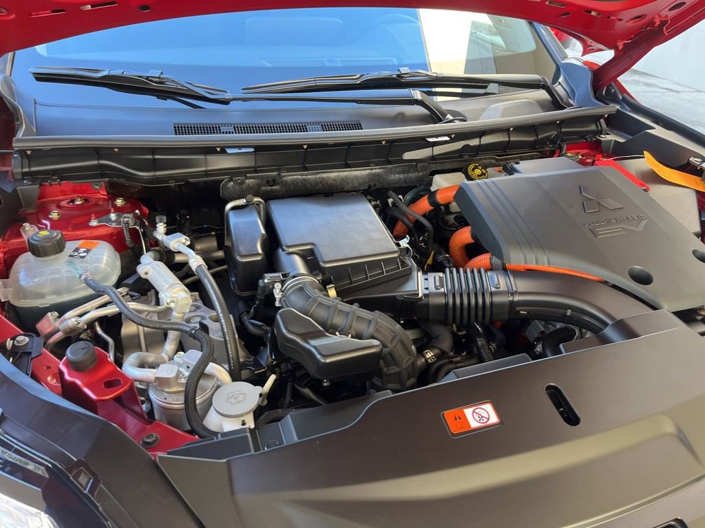 New 2025 Mitsubishi Outlander SE image 14