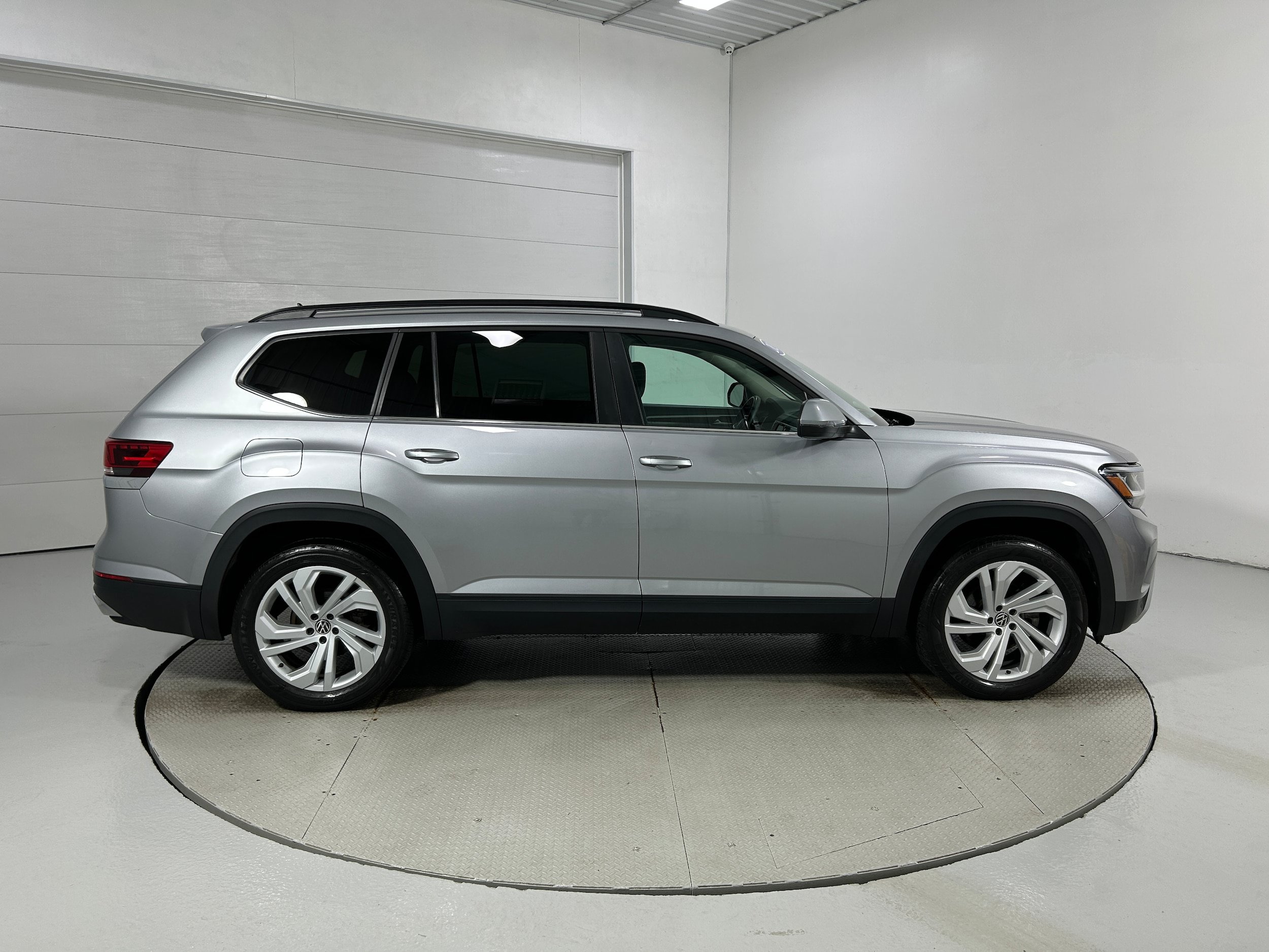 Used 2023 Volkswagen Atlas SE AWD/4WD image 38