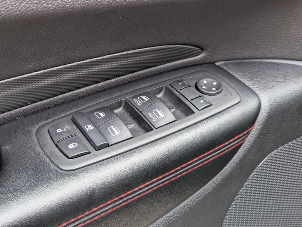 Used 2025 Dodge Durango GT RWD image 14