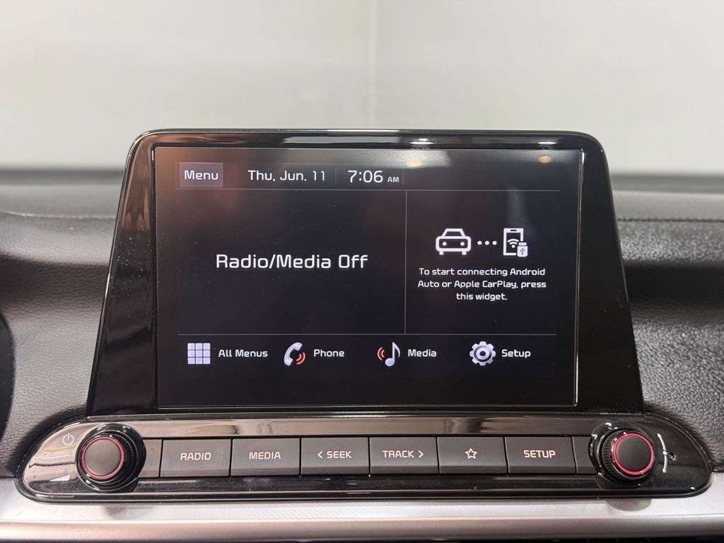 Used 2023 Kia Forte LXS w/ LXS Technology Package FWD image 17