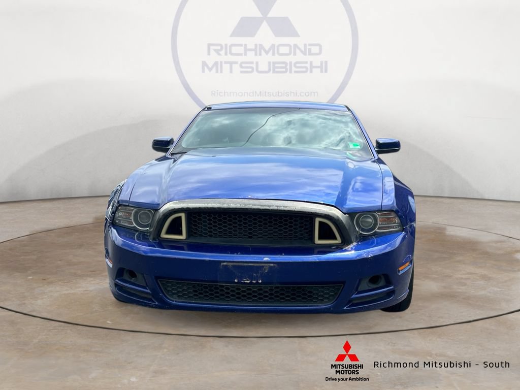 Used 2013 Ford Mustang Coupe RWD image 8