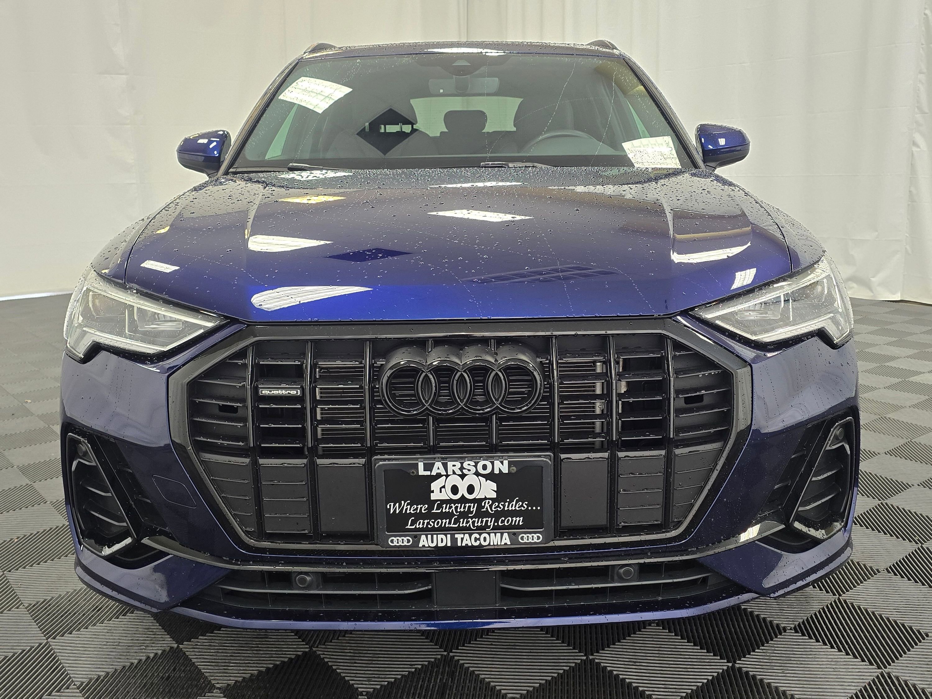 Used 2024 Audi Q3 2.0T Premium w/ Convenience Package image 9