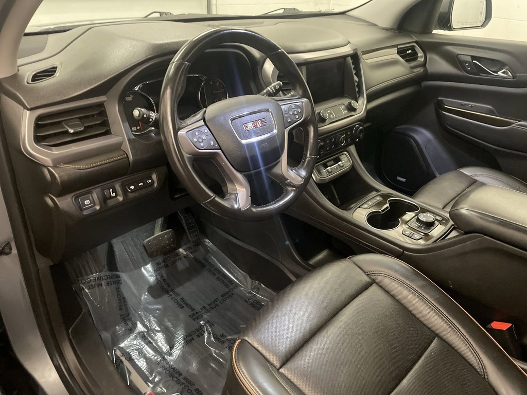 Used 2021 GMC Acadia AT4 w/ GMC Pro Grade Package image 4