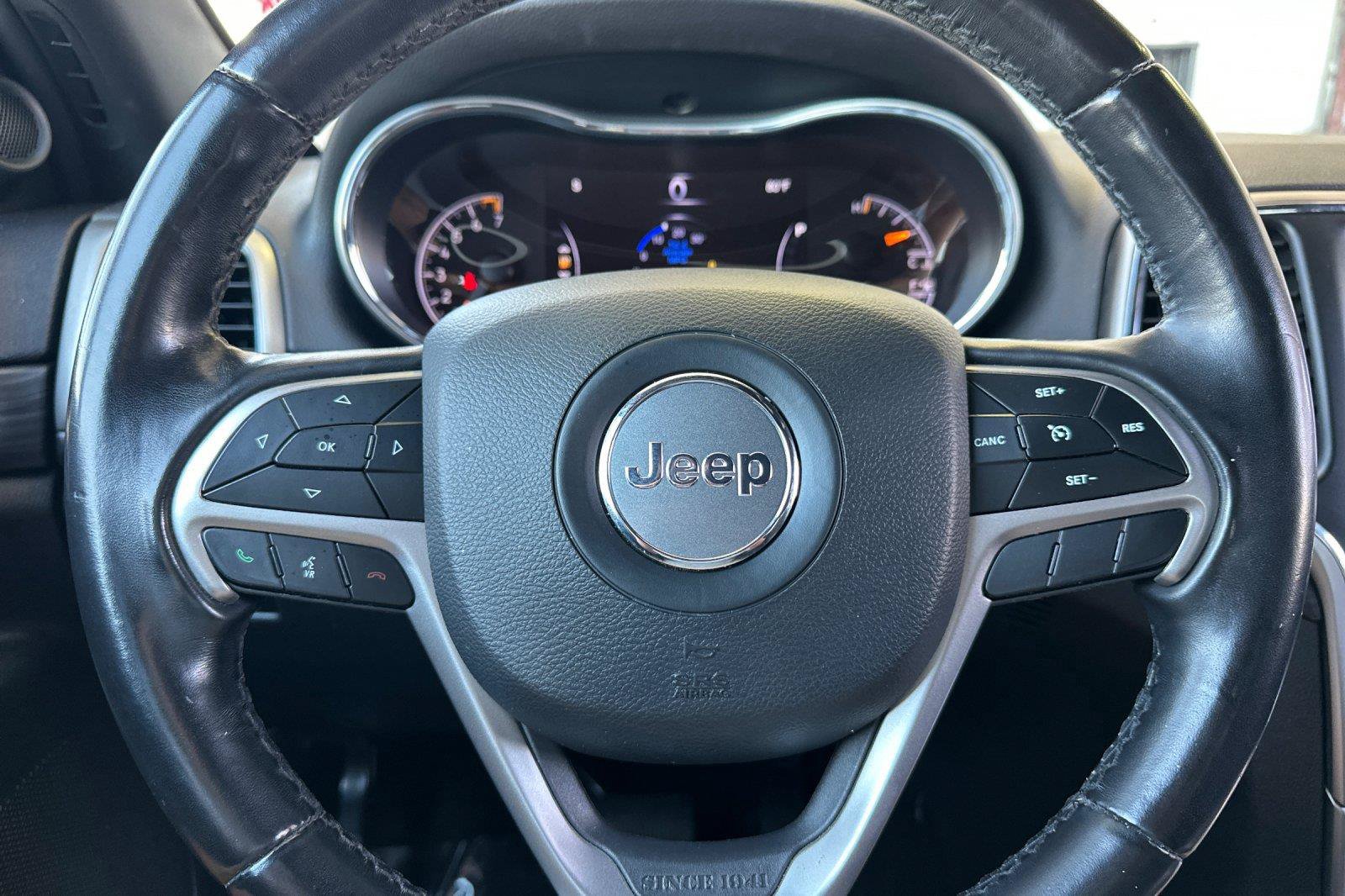 Used 2021 Jeep Grand Cherokee Laredo RWD image 23