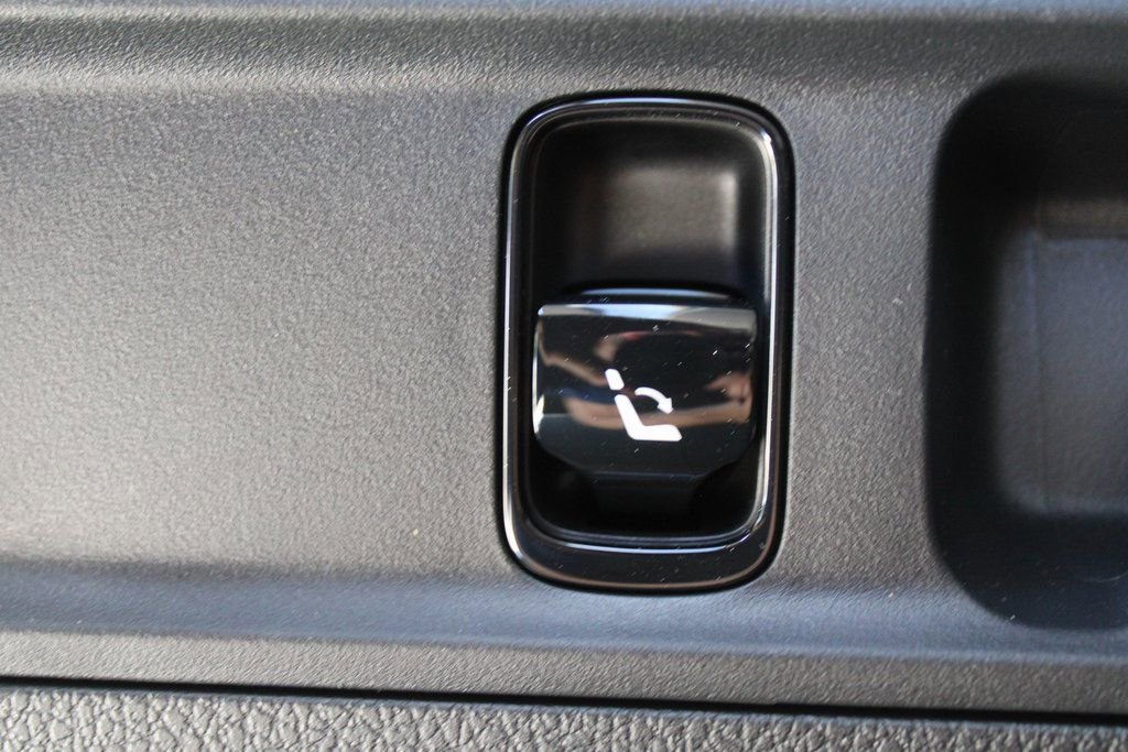 Certified 2025 Mercedes-Benz GLC 350e image 9