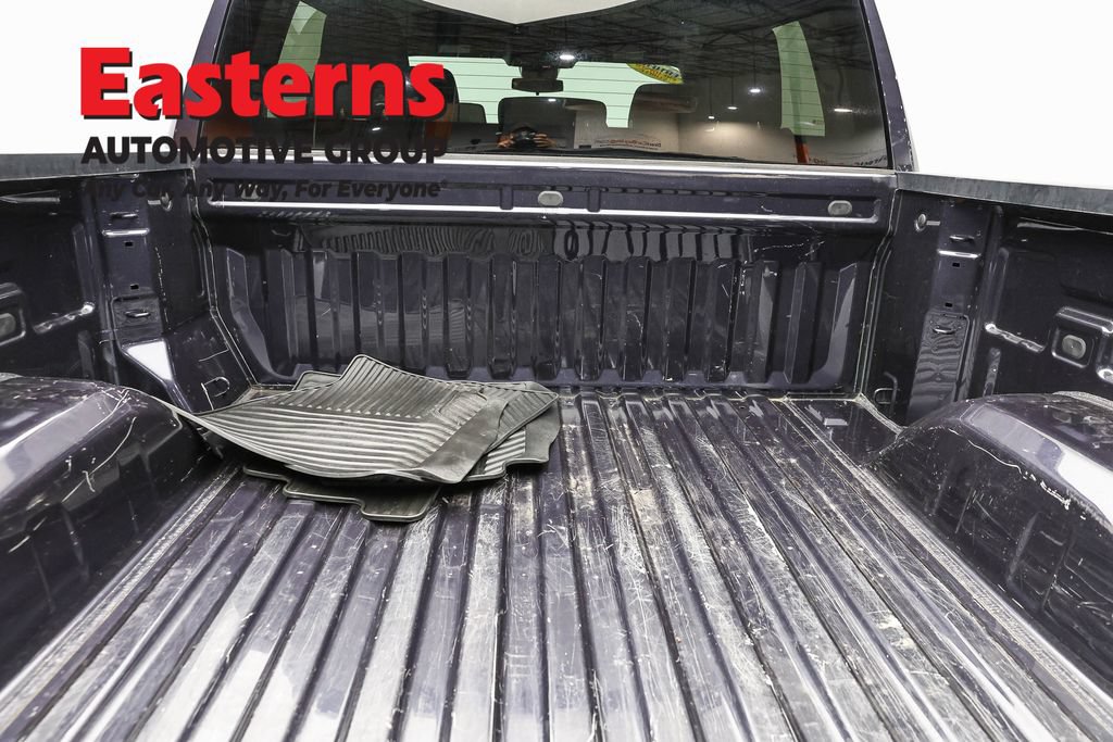 Used 2023 Chevrolet Silverado 1500 LT AWD/4WD image 9