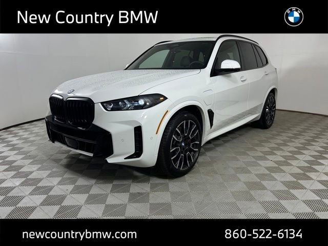Used 2026 BMW X5 xDrive50e image 3
