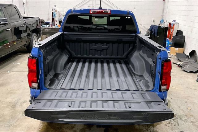 Used 2025 Chevrolet Colorado ZR2 w/ Technology Package image 18