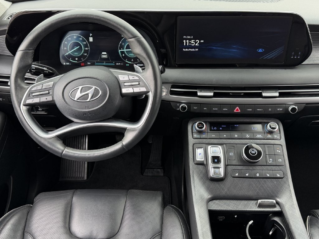 Used 2023 Hyundai Palisade Limited FWD image 11