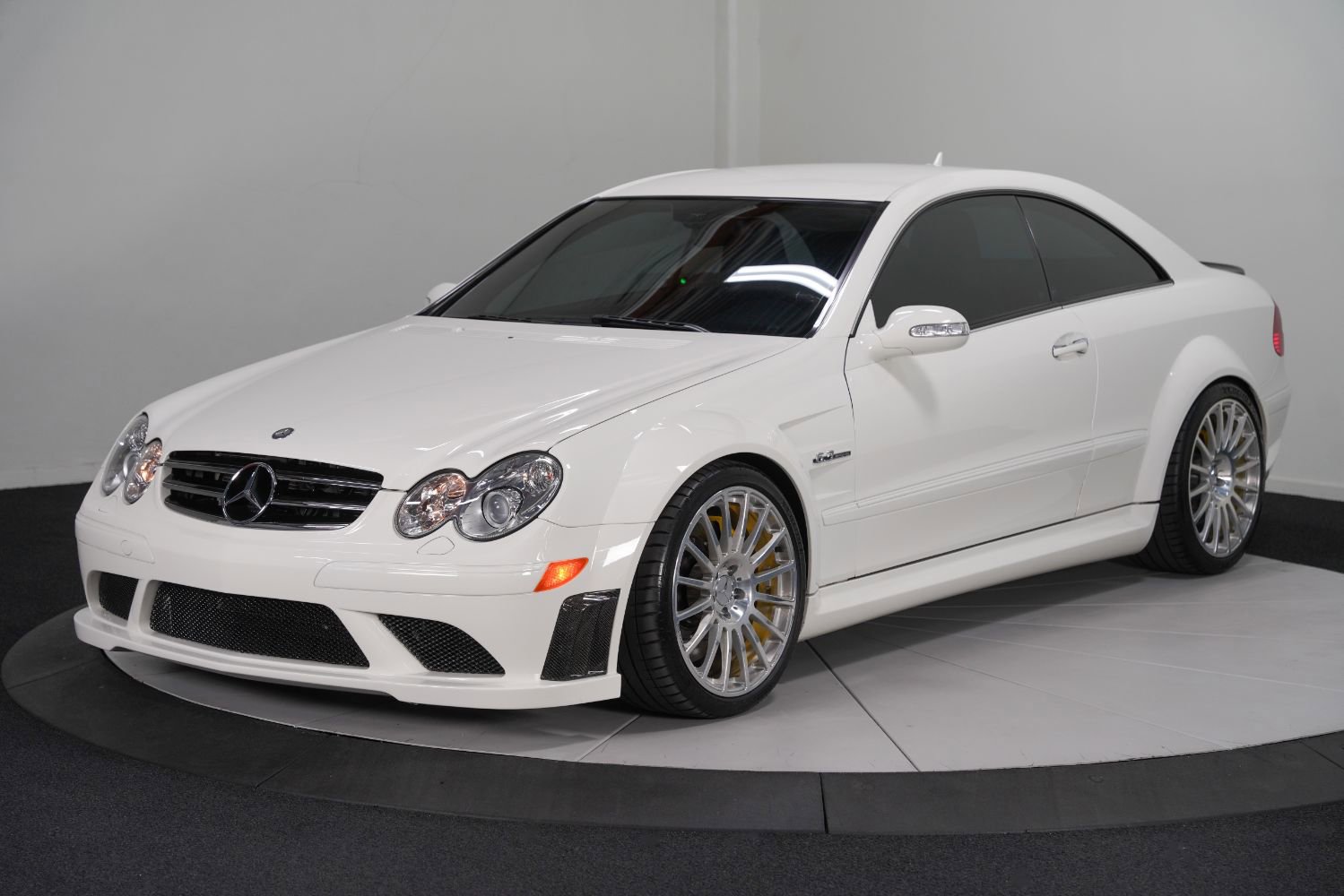 Used 2008 Mercedes-Benz CLK 63 AMG Black Series image 4