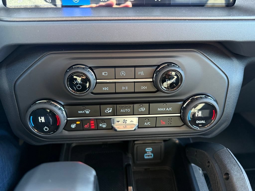 New 2025 Ford Bronco Badlands AWD/4WD image 28