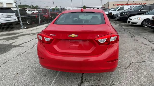 Used 2017 Chevrolet Cruze LT w/ Convenience Package FWD image 9
