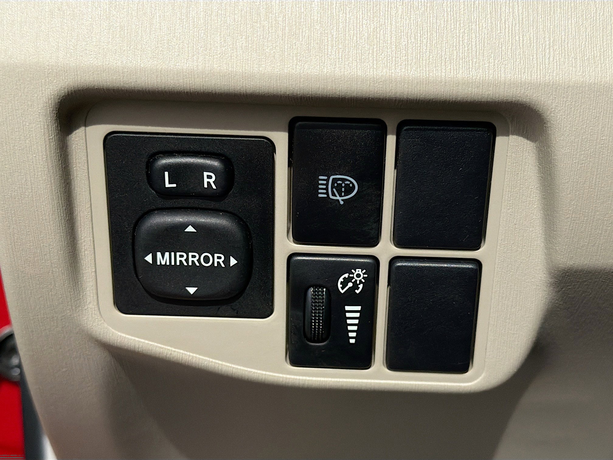 Used 2011 Toyota Prius Five image 32