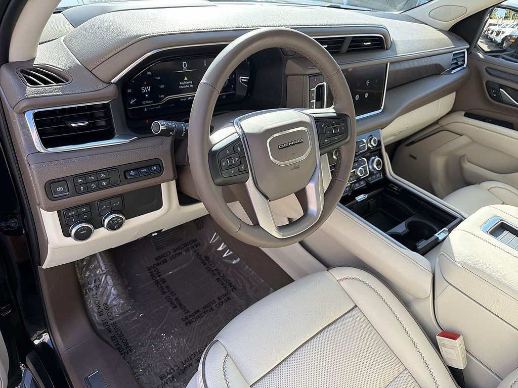 Used 2023 GMC Yukon XL Denali w/ LPO, Floor Liner Package AWD/4WD image 9