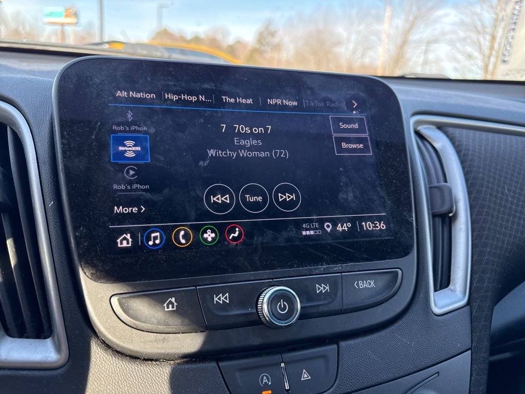 Used 2022 Chevrolet Malibu LT image 22