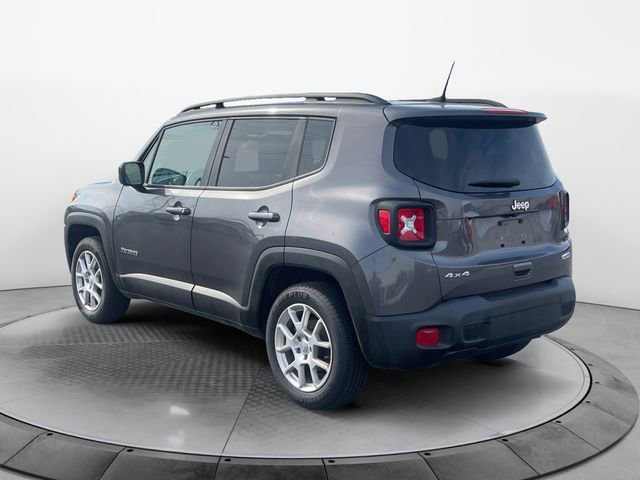 Used 2019 Jeep Renegade Latitude w/ Cold Weather Group image 3
