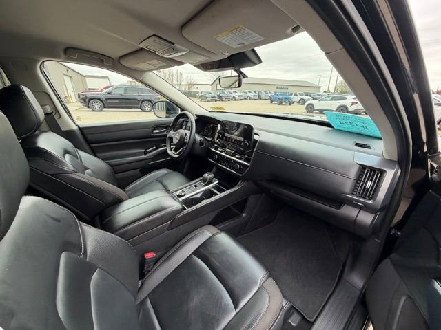 Used 2024 Nissan Pathfinder SL AWD/4WD image 10
