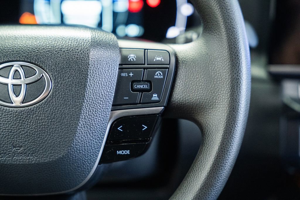 Used 2025 Toyota Camry LE image 26