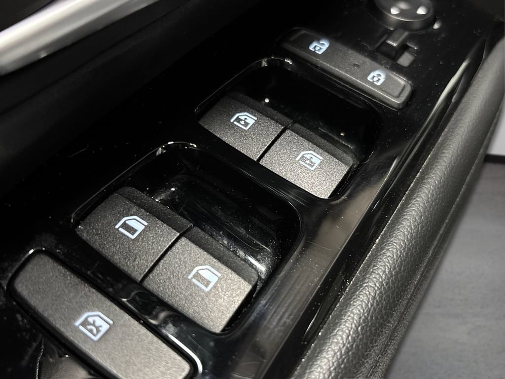 Used 2022 Hyundai Tucson Limited image 36