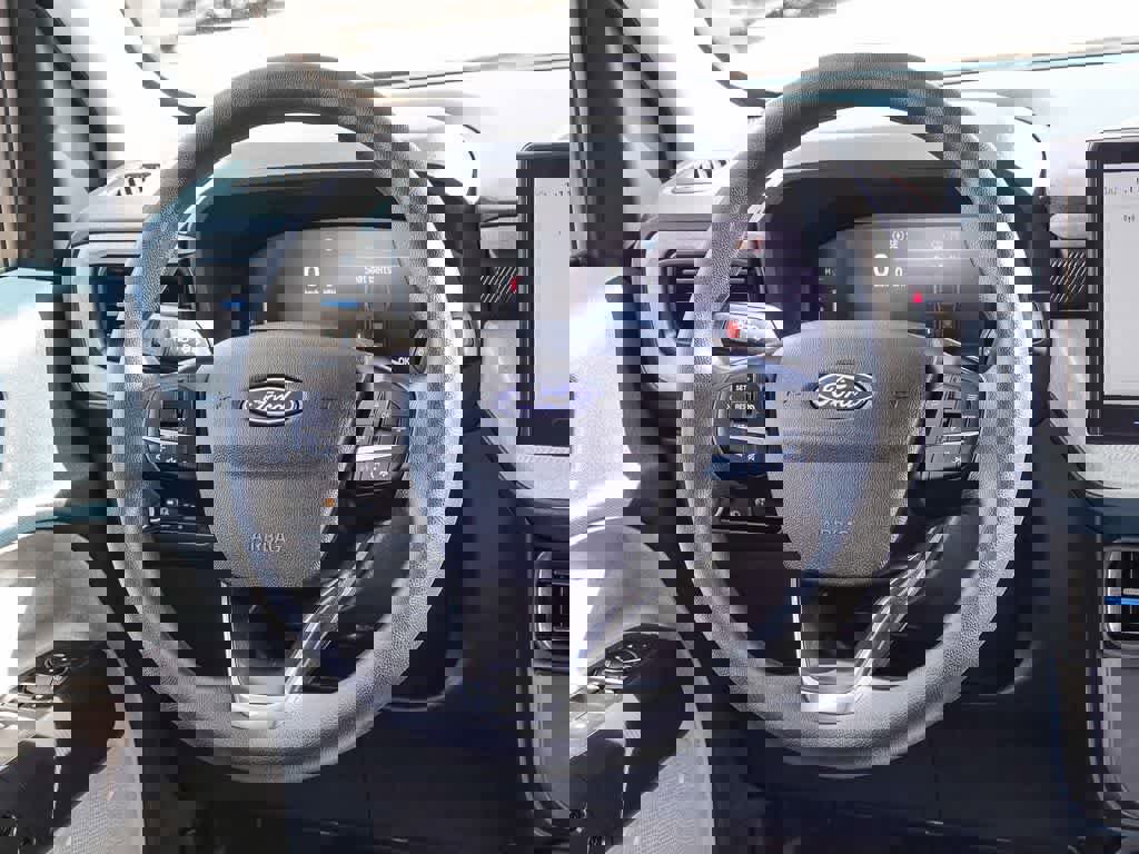 Used 2025 Ford Maverick XLT w/ Equipment Group 302A image 14