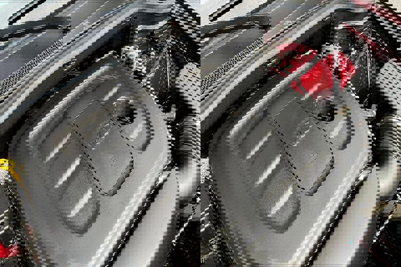 Used 2021 Jeep Grand Cherokee Laredo w/ Security & Convenience Group image 32